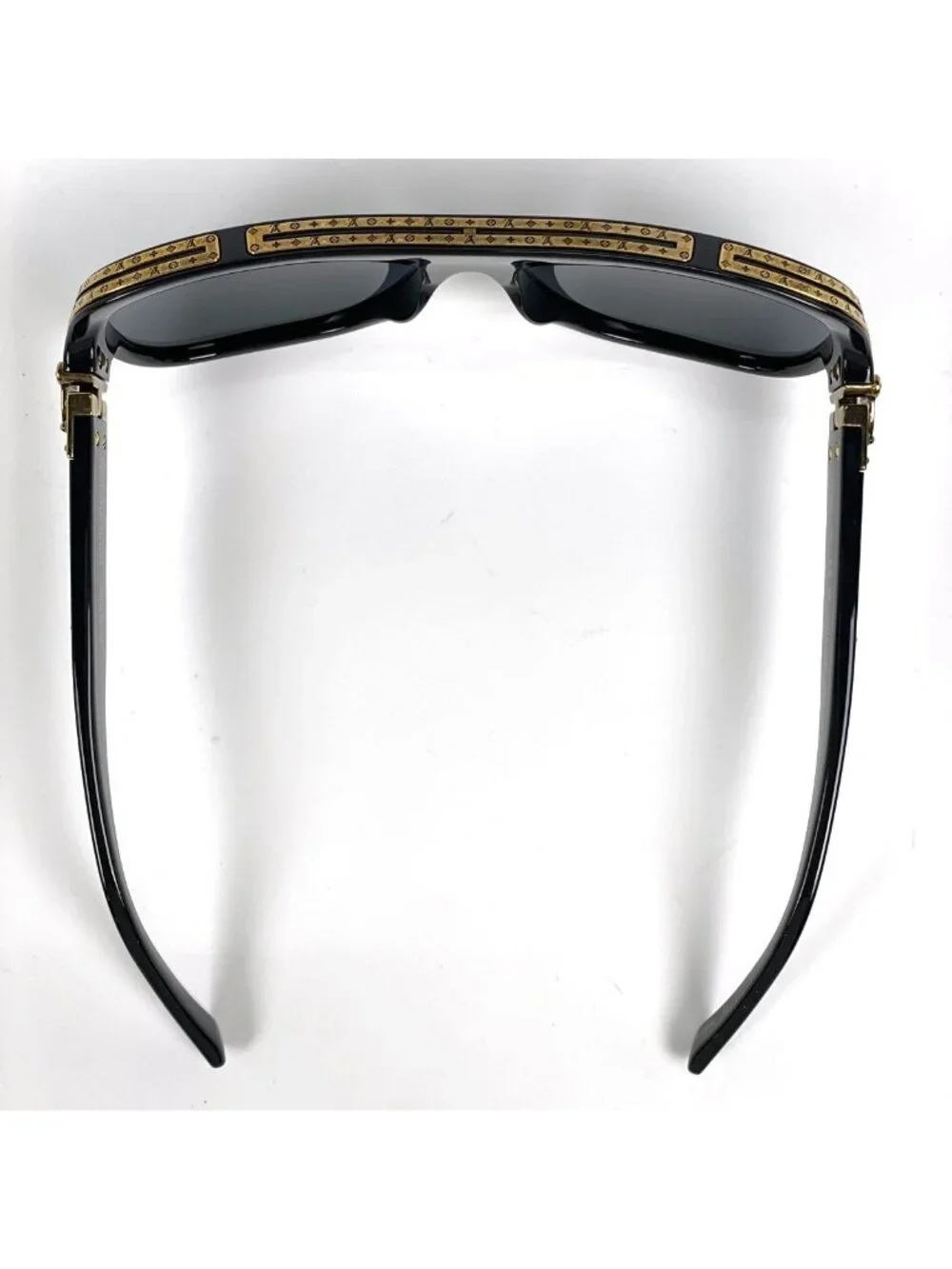 Louis Vuitton this authentic